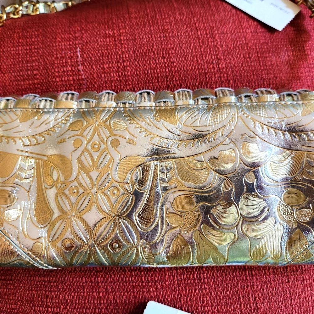 Chicos NWT envelope handbag with credit card holder - Picture 3 of 4
